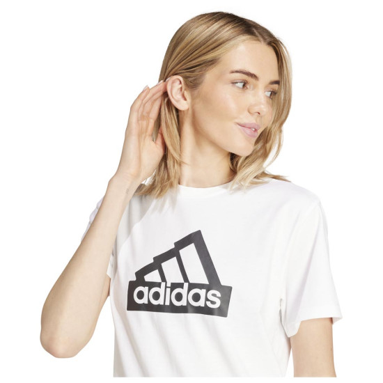 Adidas Γυναικεία κοντομάνικη μπλούζα Modern Essentials Graphic Tee